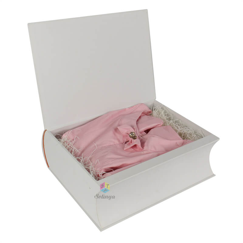 Luxury Apparel Boxes - Custimzied Color Paper